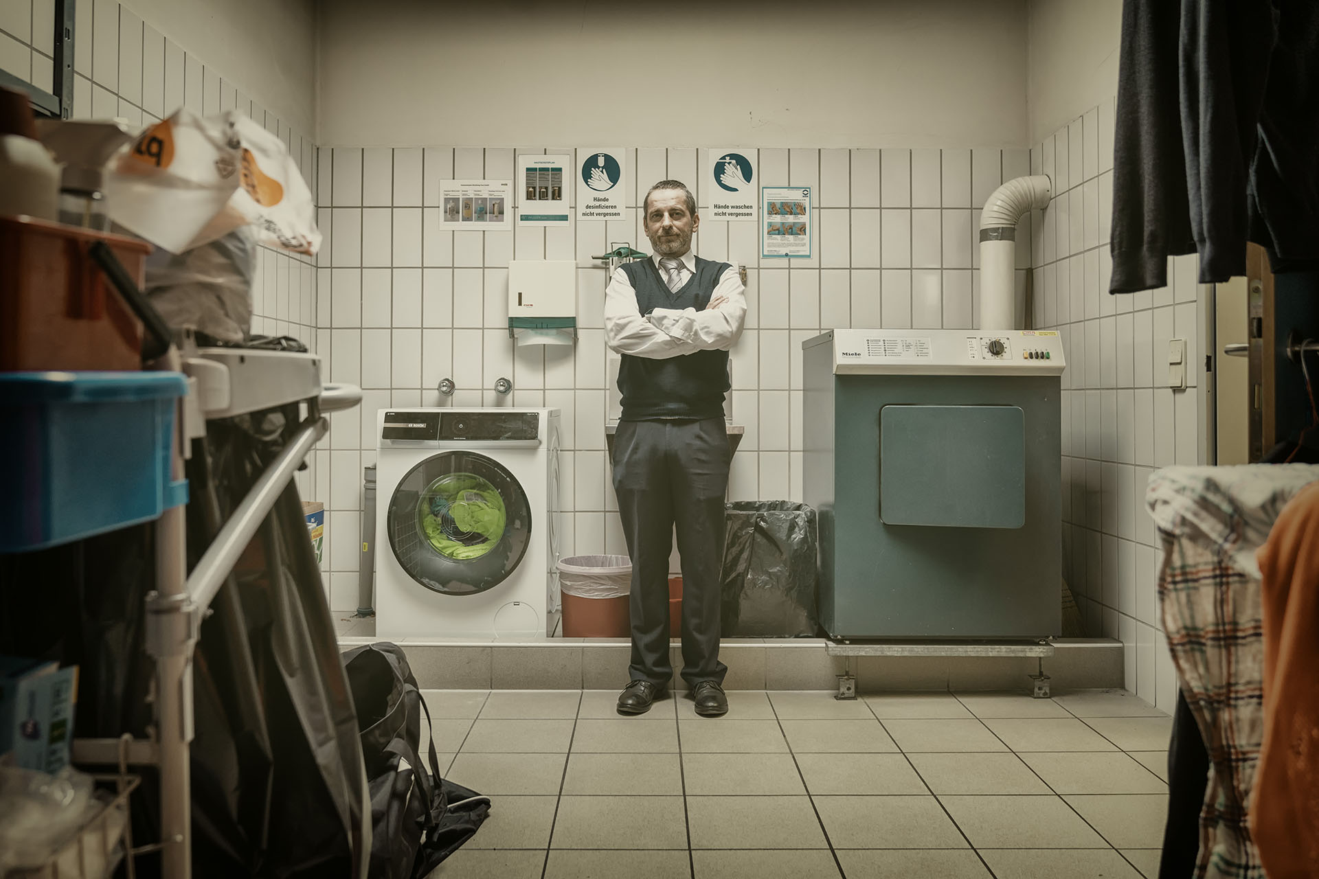 „Zwischen Abschied und Unsichtbarkeit” Eine Fotoausstellung von Niki Schreinlechner – Bestattung Graz