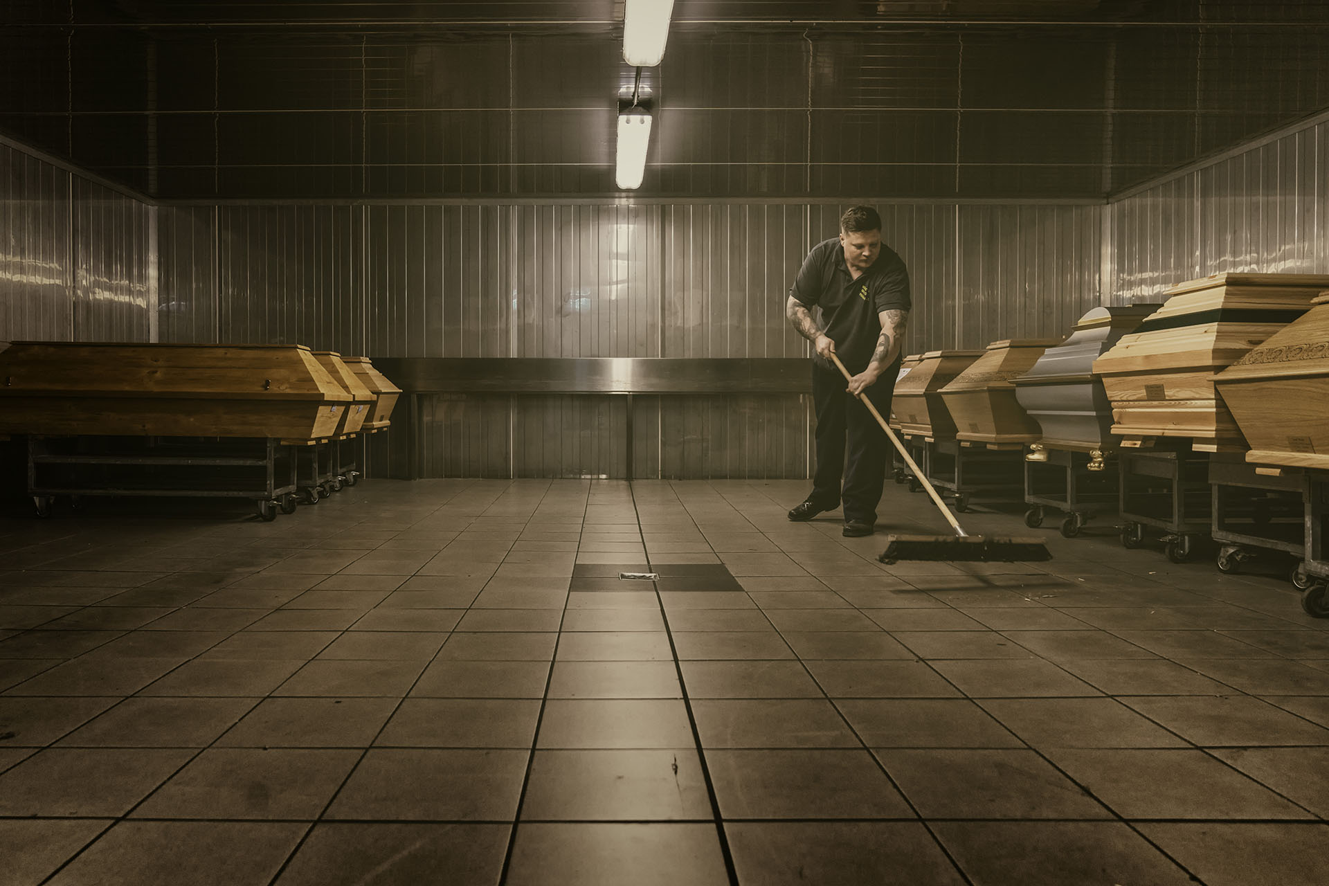 „Zwischen Abschied und Unsichtbarkeit” Eine Fotoausstellung von Niki Schreinlechner – Bestattung Graz