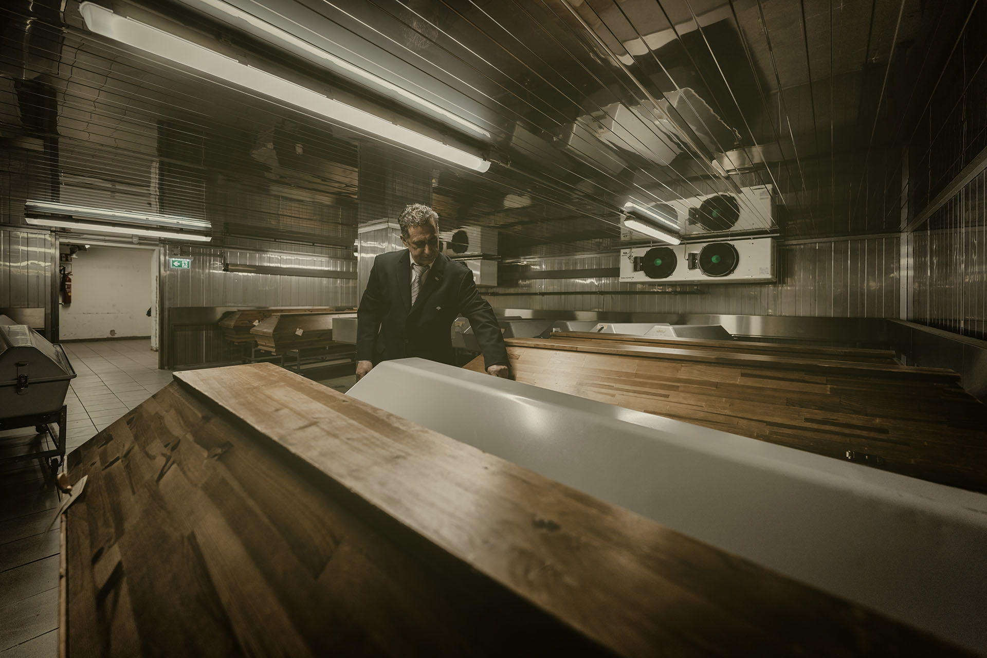 „Zwischen Abschied und Unsichtbarkeit” Eine Fotoausstellung von Niki Schreinlechner – Bestattung Graz